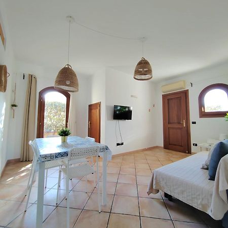 Hommy Lab - Stylish And Modern With Super Kitchen, Separate Entrance, Free Parking Appartement Olbia Buitenkant foto