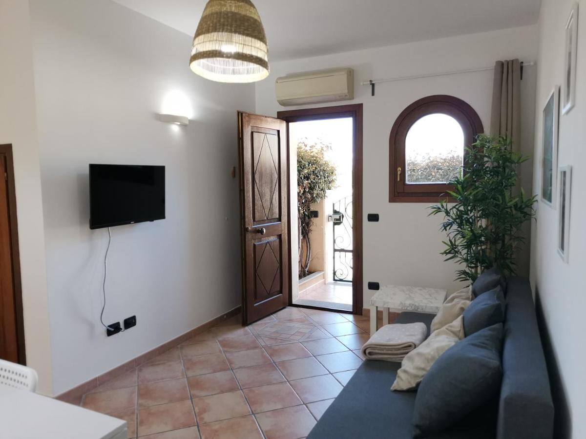 Hommy Lab - Stylish And Modern With Super Kitchen, Separate Entrance, Free Parking Appartement Olbia Buitenkant foto