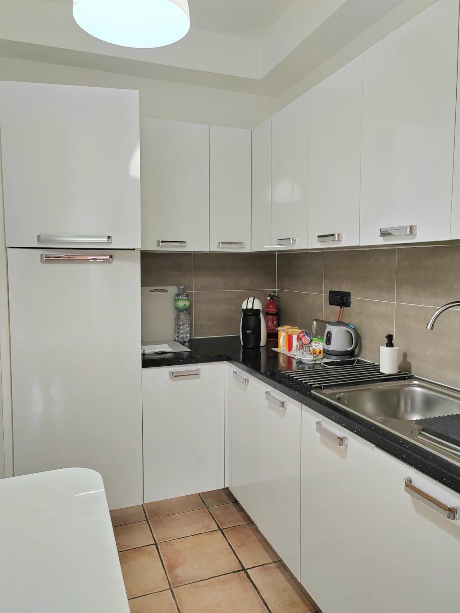 Hommy Lab - Stylish And Modern With Super Kitchen, Separate Entrance, Free Parking Appartement Olbia Buitenkant foto